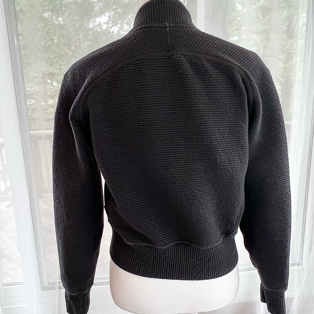 Lululemon On Repeat Bomber Textured Zip Up Jacket Color Black Size 6 - Picture 5 of 16
